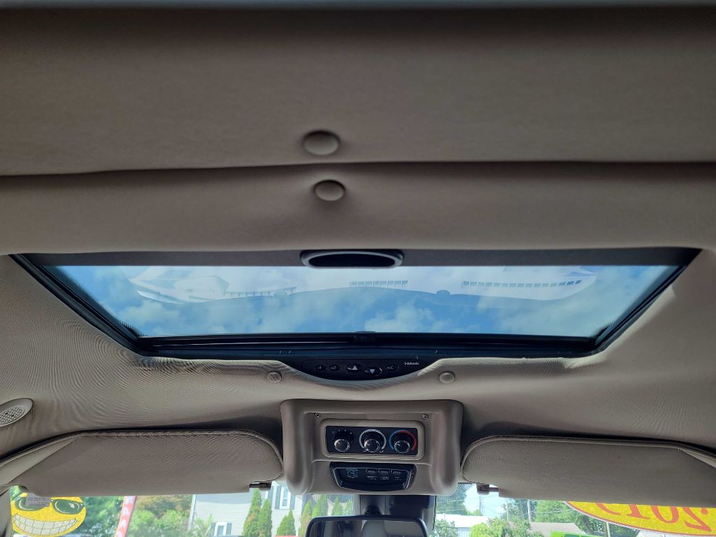 2019 GMC Savana Image 17