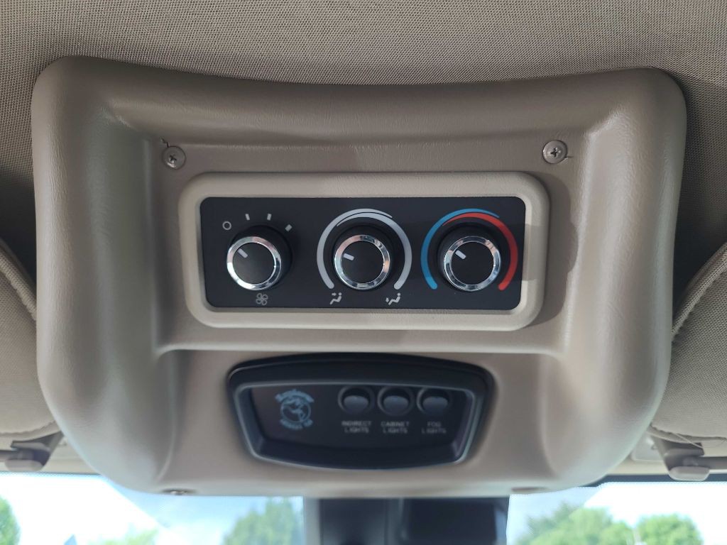2019 GMC Savana Image 29