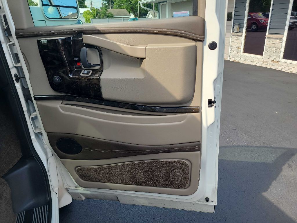 2019 GMC Savana Image 31