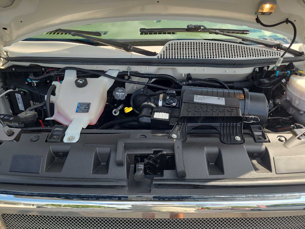 2019 GMC Savana Image 37