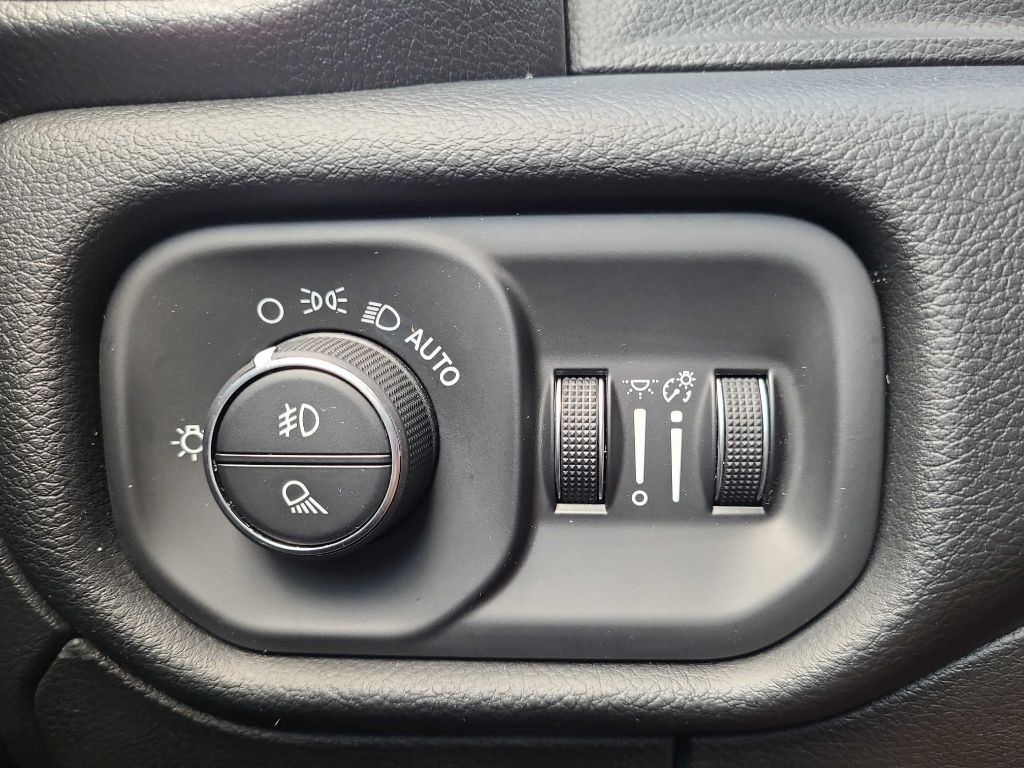 2021 RAM 1500 Image 22
