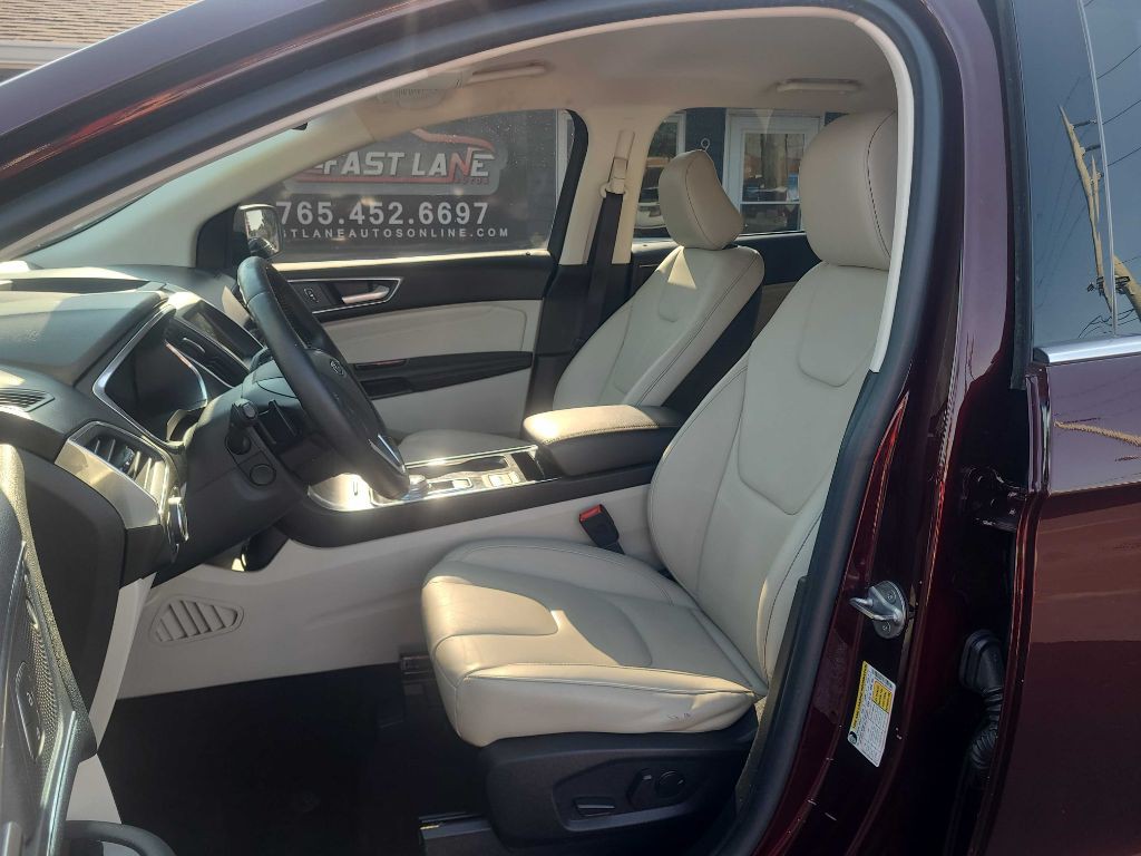 2020 Ford Edge Image 10
