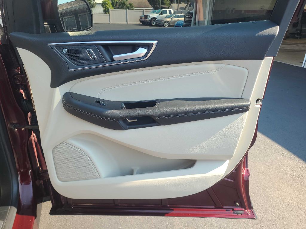 2020 Ford Edge Image 37