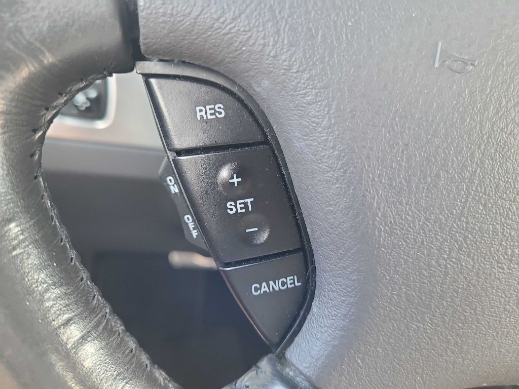 2002 Ford Thunderbird Image 16