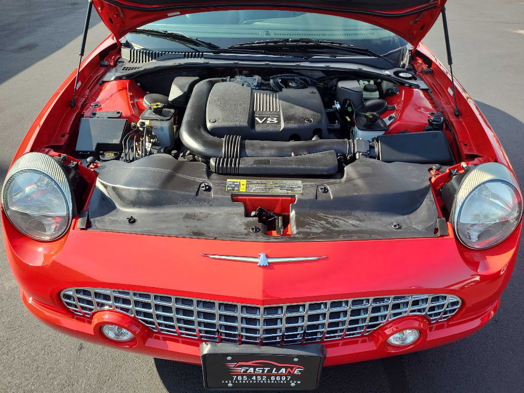 2002 Ford Thunderbird Image 24