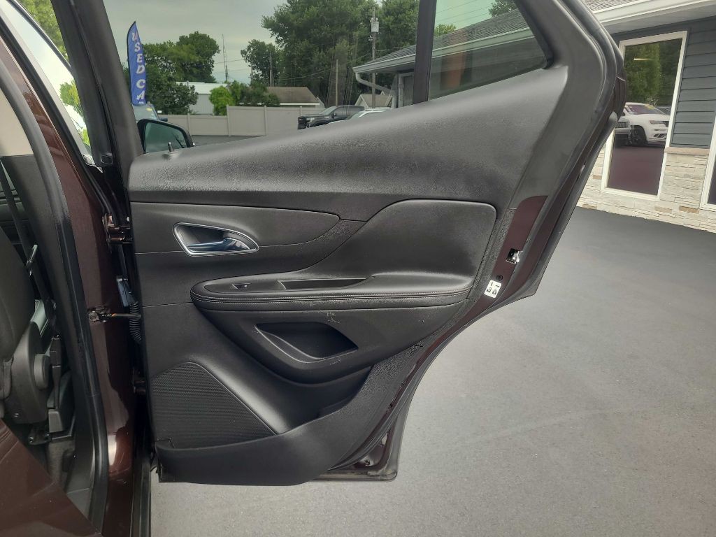 2016 Buick Enclave Image 32
