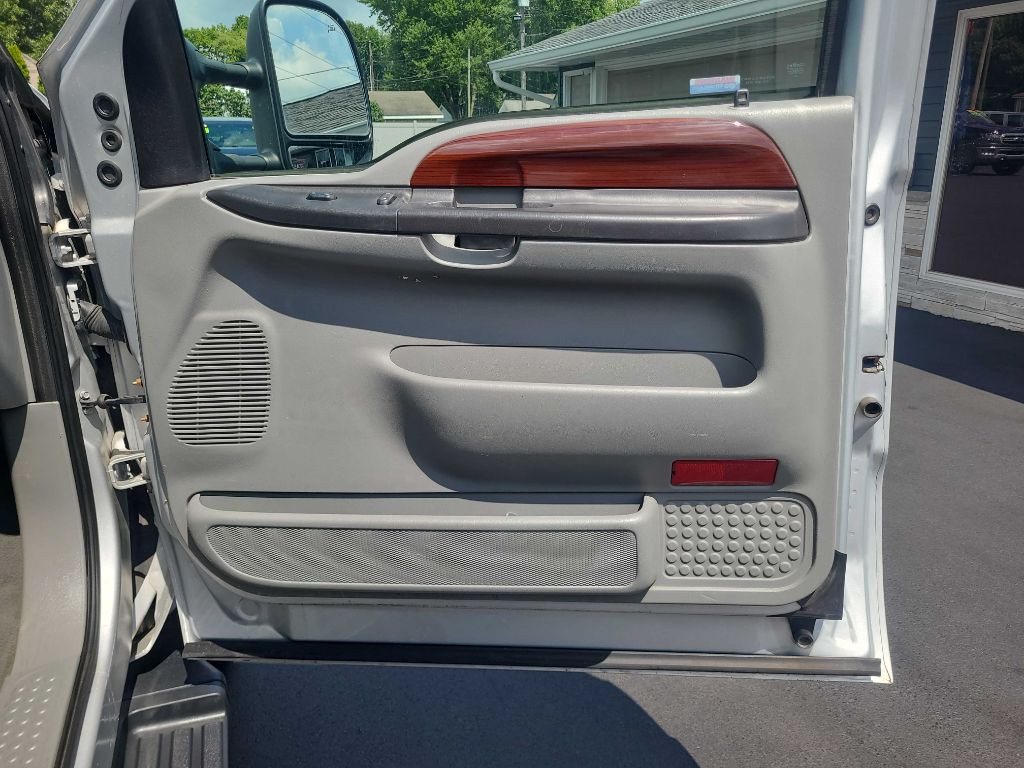 2007 Ford F-250 Image 23