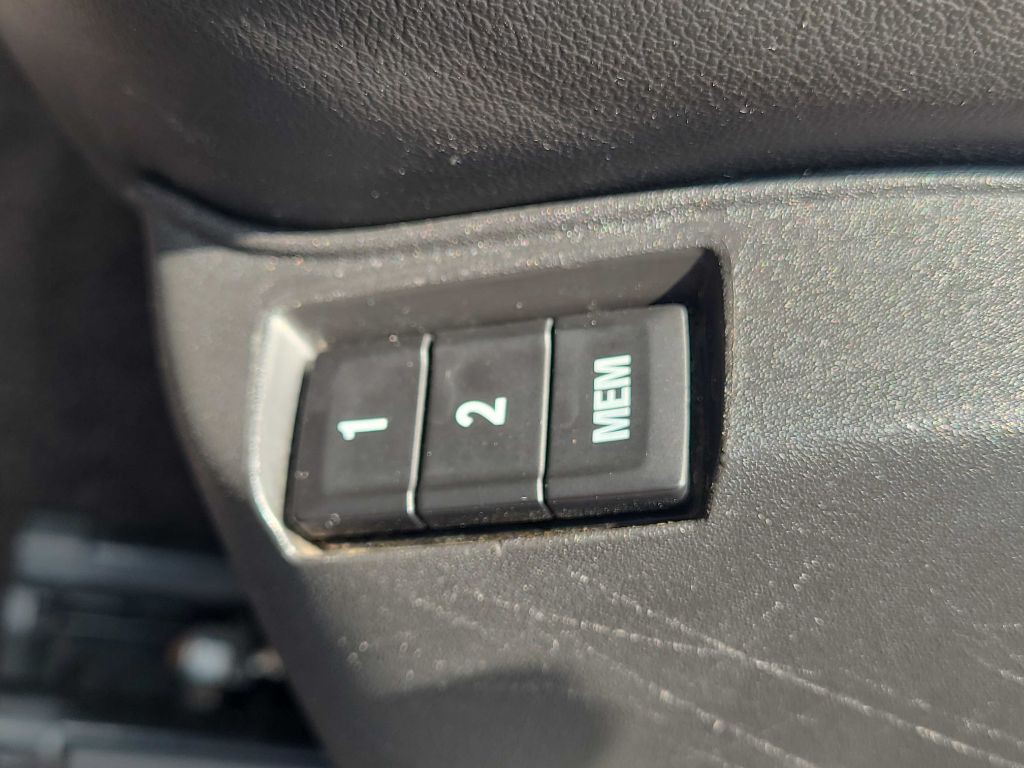 2016 Chevrolet Equinox Image 32