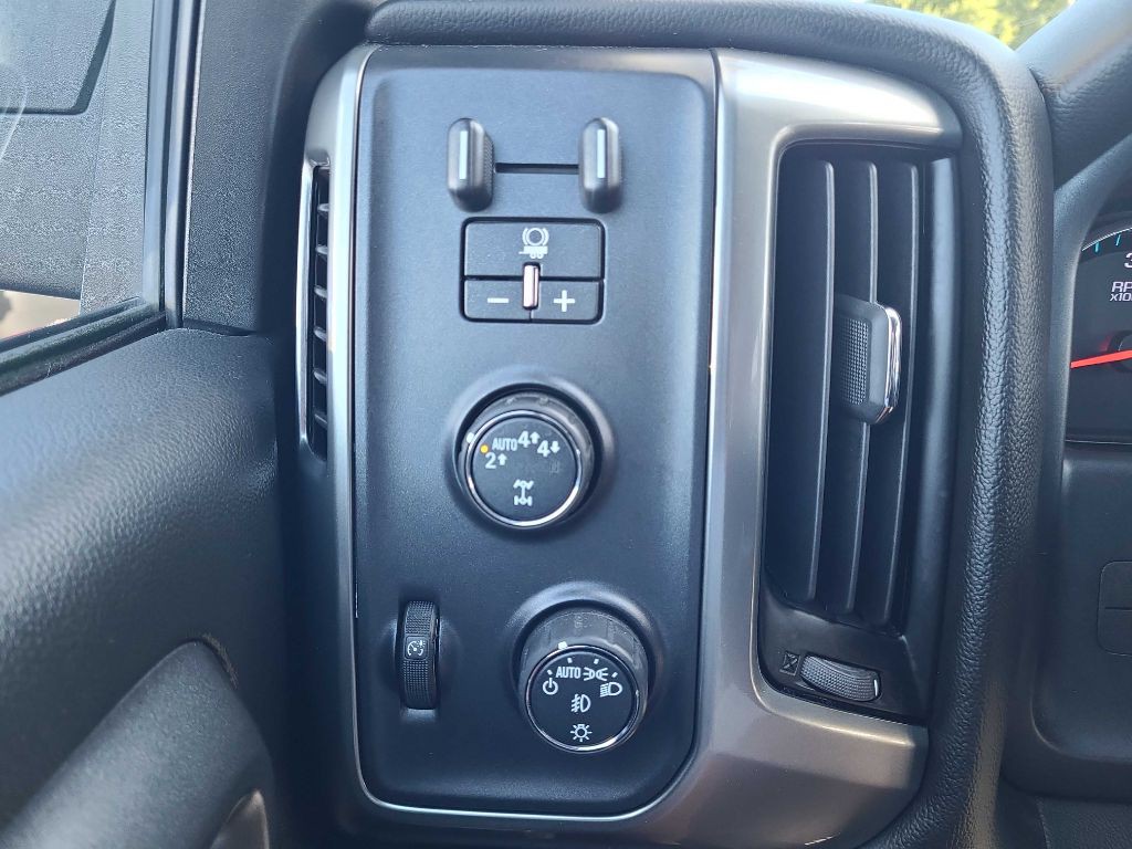 2018 Chevrolet Silverado 1500 Image 17