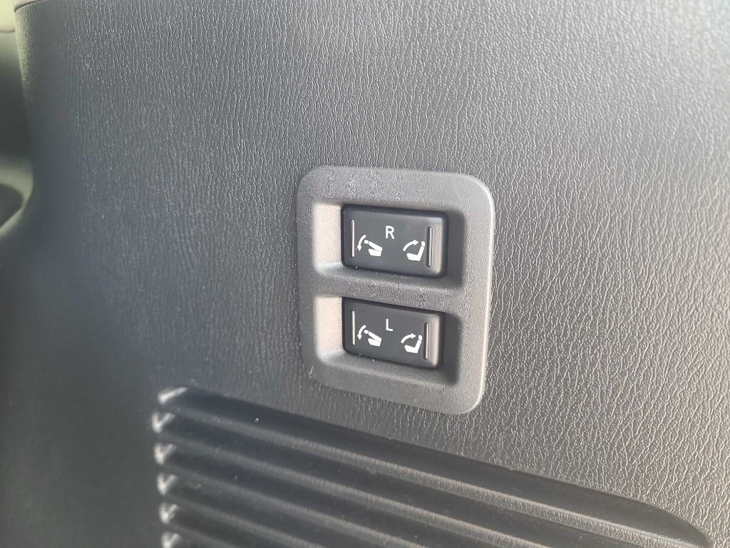 2019 INFINITI QX80 Image 17