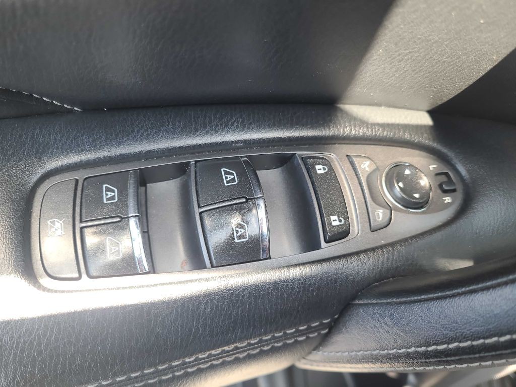 2019 INFINITI QX80 Image 38