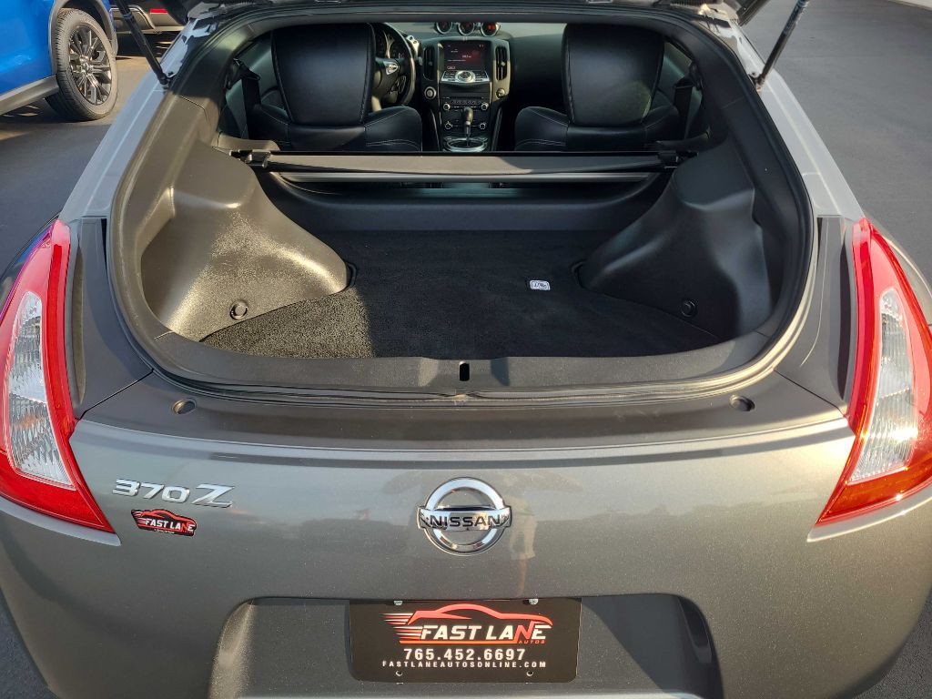 2014 Nissan 370Z Image 12