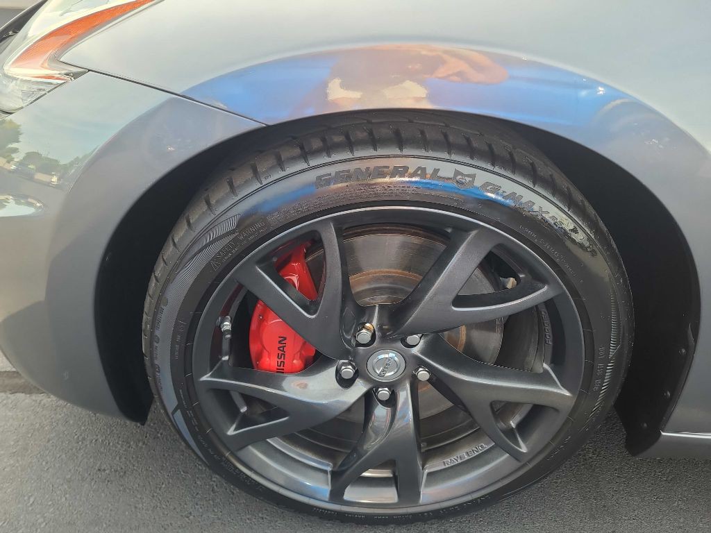 2014 Nissan 370Z Image 28