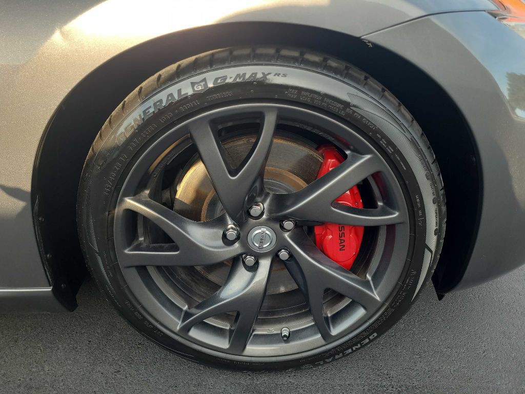 2014 Nissan 370Z Image 31