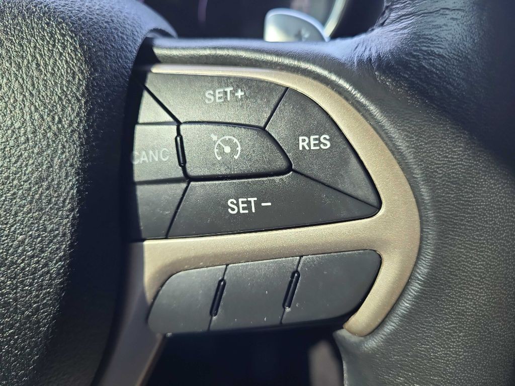 2015 Jeep Grand Cherokee Image 19
