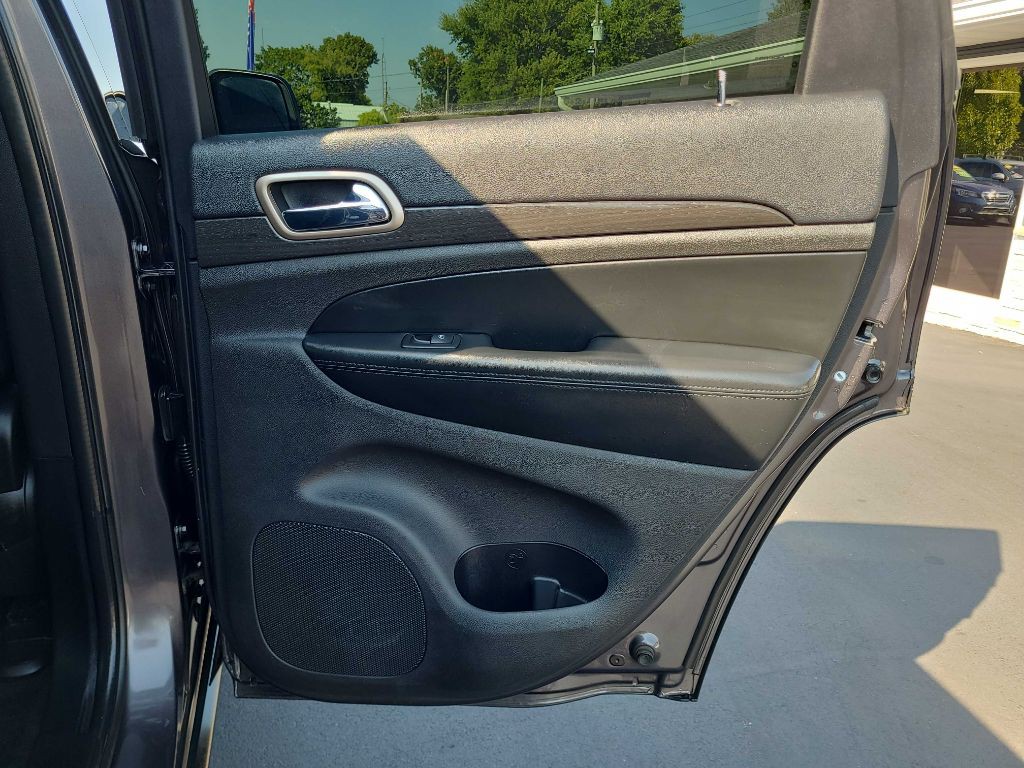 2015 Jeep Grand Cherokee Image 30
