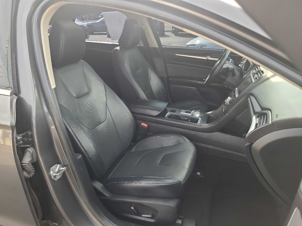 2020 Ford Fusion Image 12