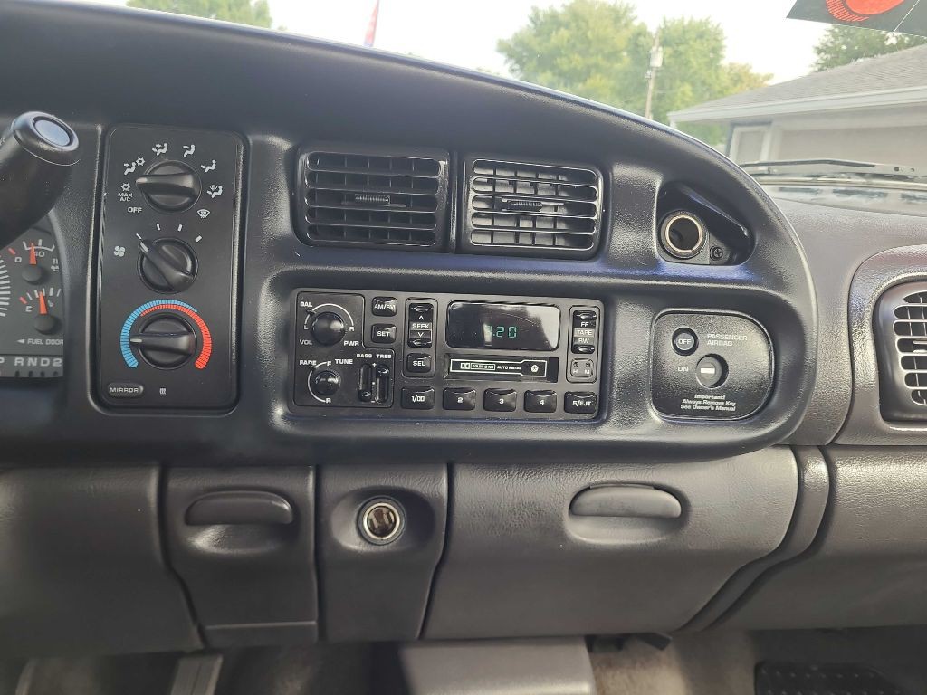 1998 Dodge Ram 1500 Image 17