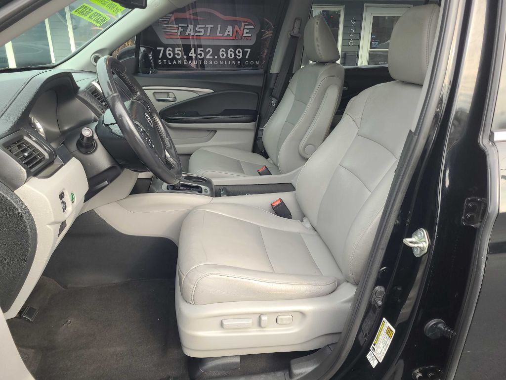 2017 Honda Pilot Image 11