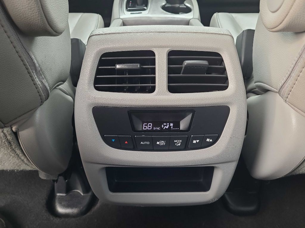 2017 Honda Pilot Image 18