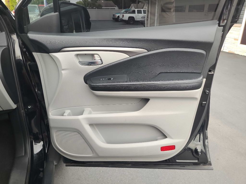 2017 Honda Pilot Image 36