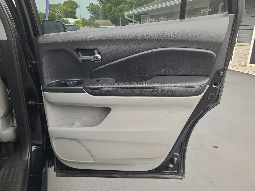 2017 Honda Pilot Image 37