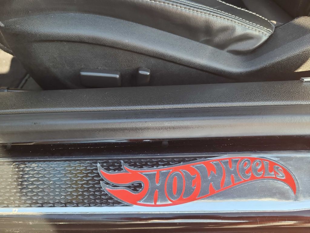 2011 Chevrolet Camaro Image 23