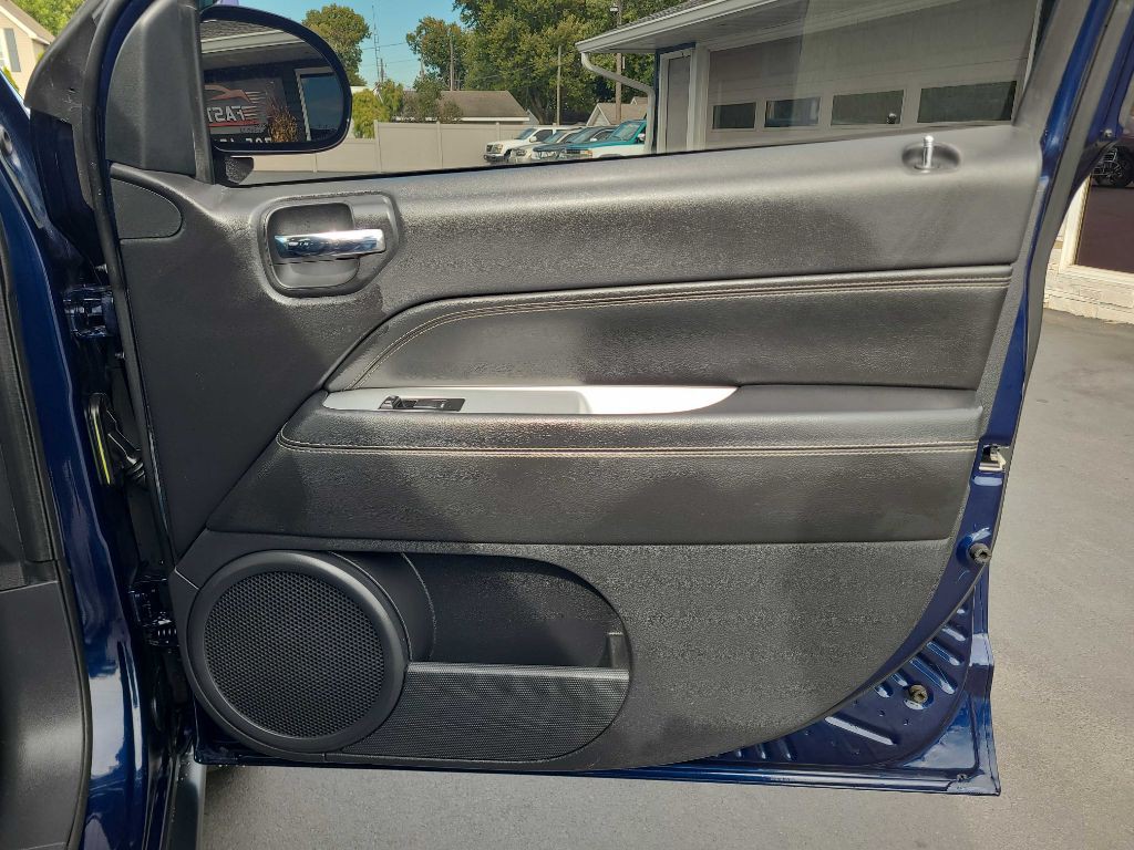 2016 Jeep Compass Image 28