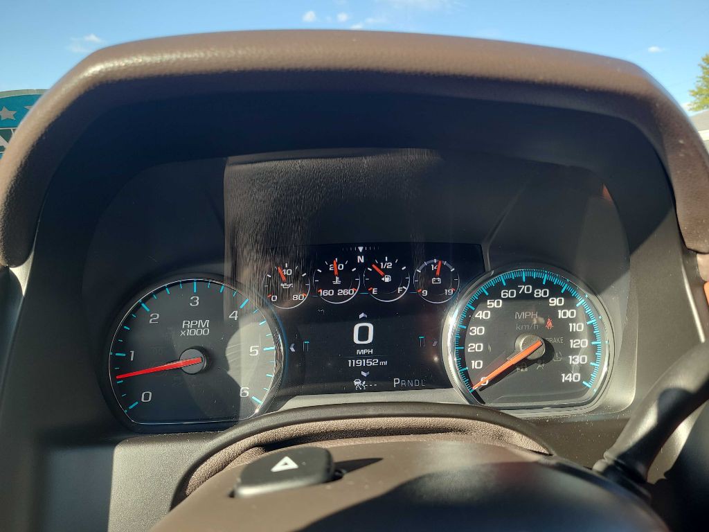 2017 Chevrolet Tahoe Image 19