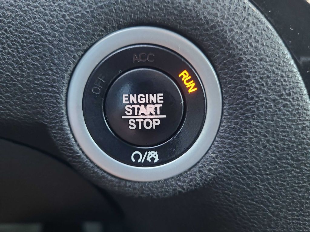 2018 Chrysler 300 Image 23