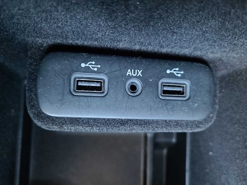 2018 Chrysler 300 Image 27