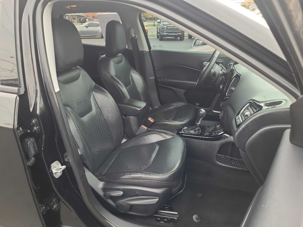 2018 Jeep Compass Image 11