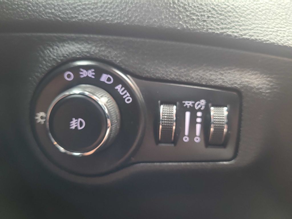 2018 Jeep Compass Image 19