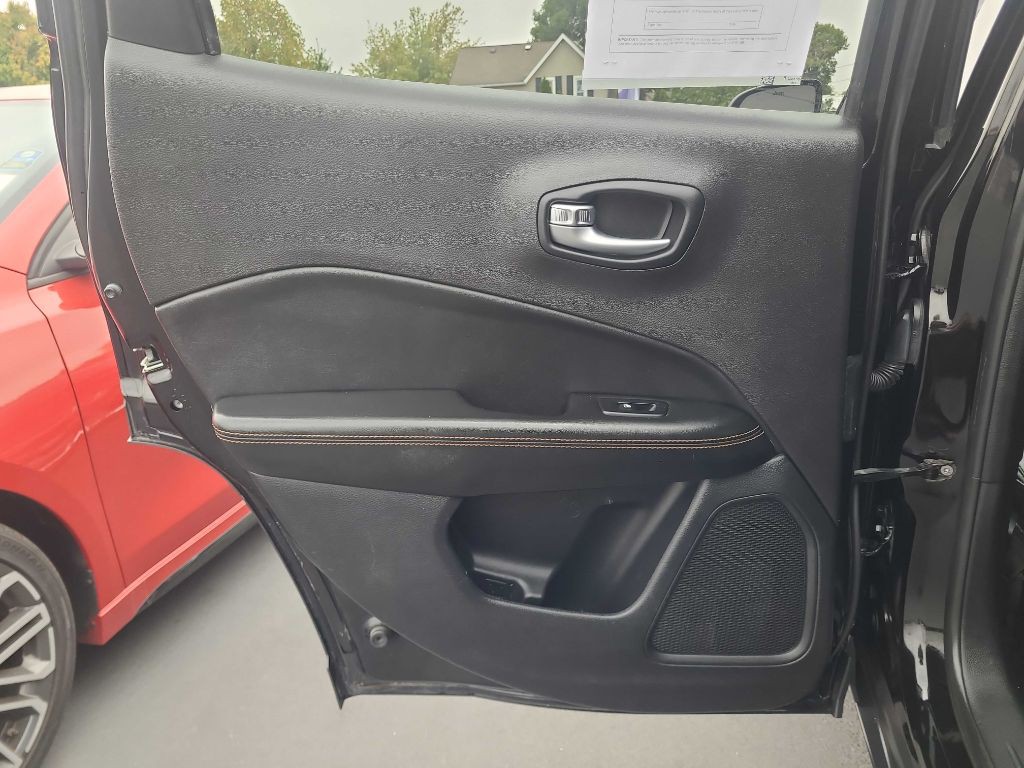 2018 Jeep Compass Image 30