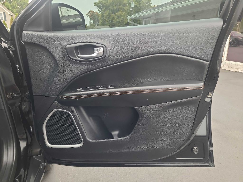 2018 Jeep Compass Image 31