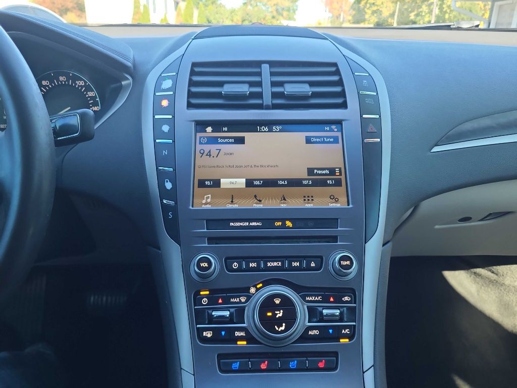 2017 Lincoln MKZ Image 24