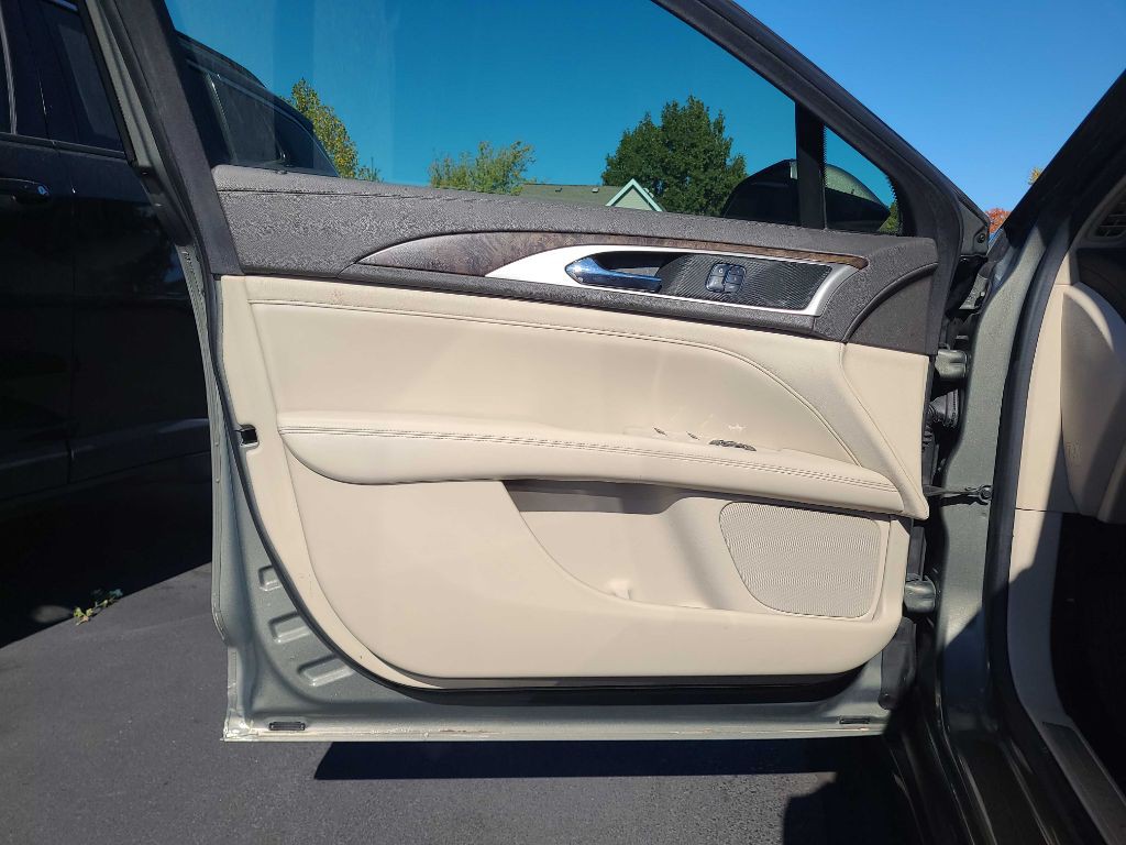 2017 Lincoln MKZ Image 36