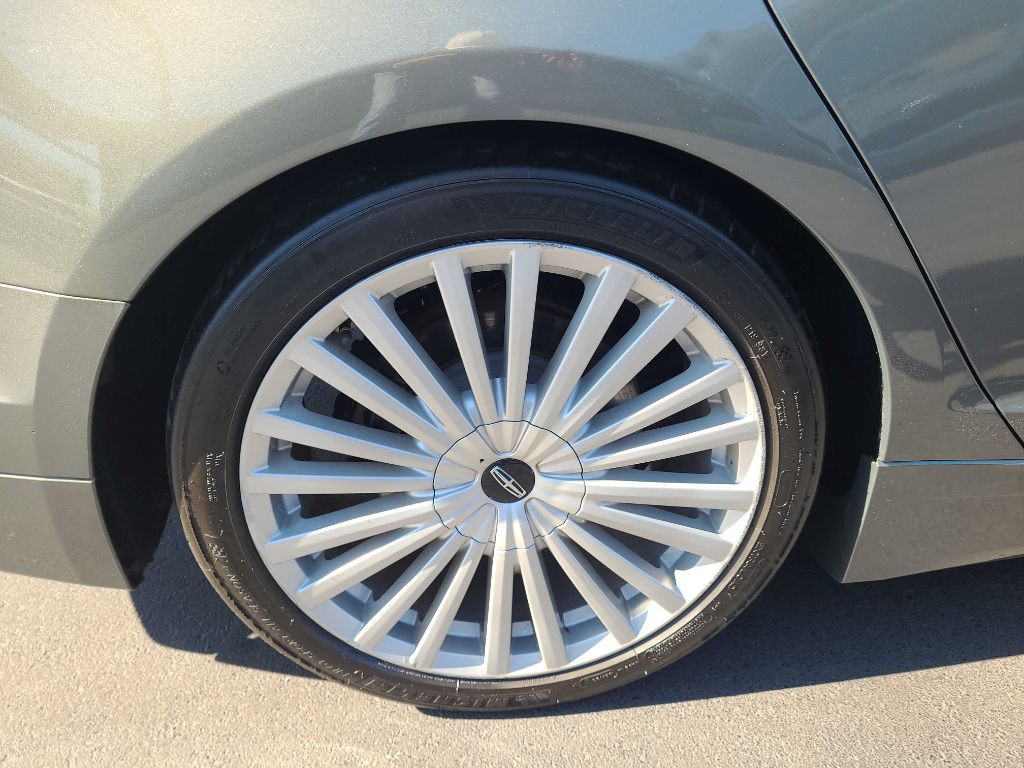 2017 Lincoln MKZ Image 42