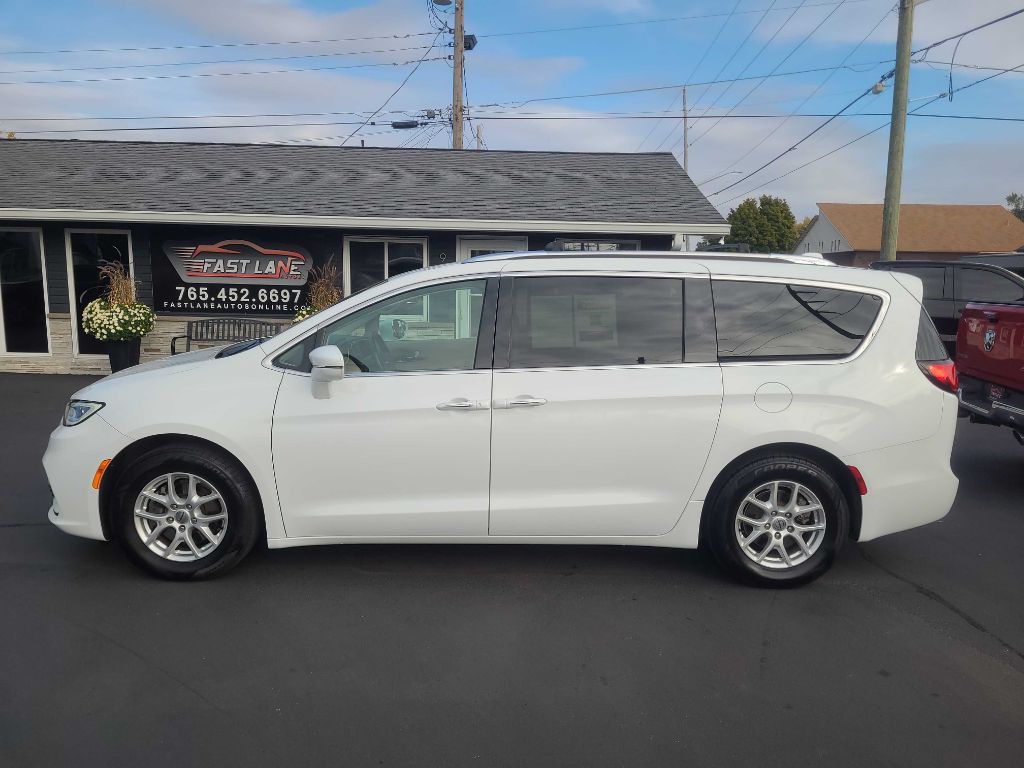 2021 Chrysler Pacifica Image 2