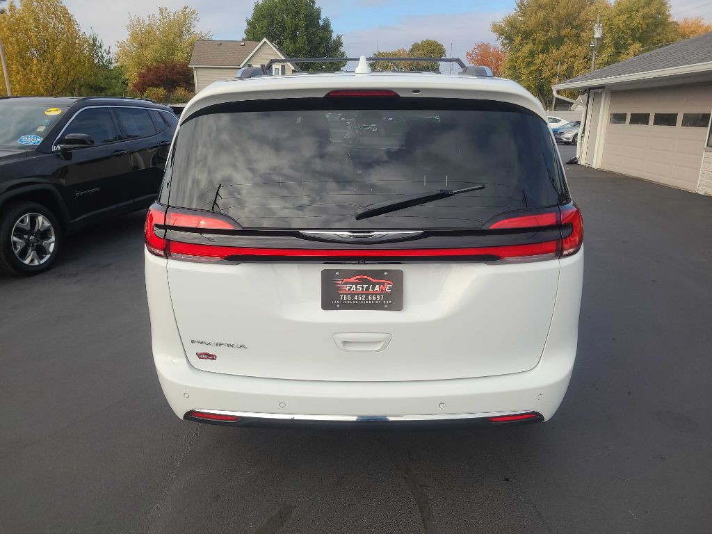 2021 Chrysler Pacifica Image 4