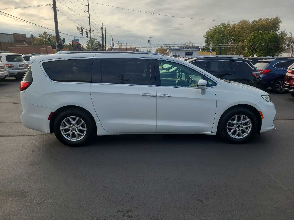2021 Chrysler Pacifica Image 6