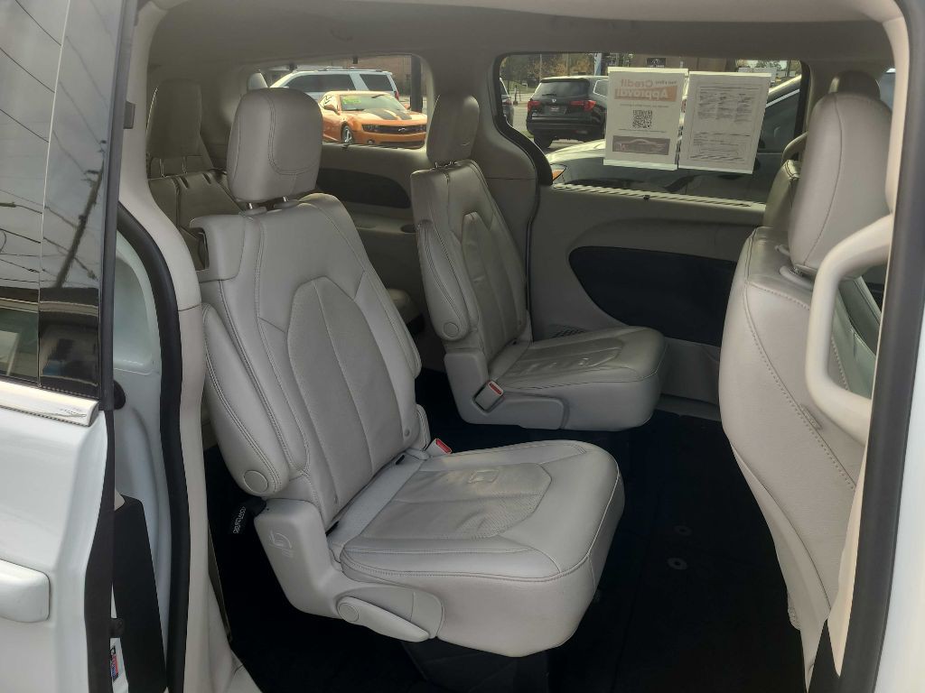 2021 Chrysler Pacifica Image 13