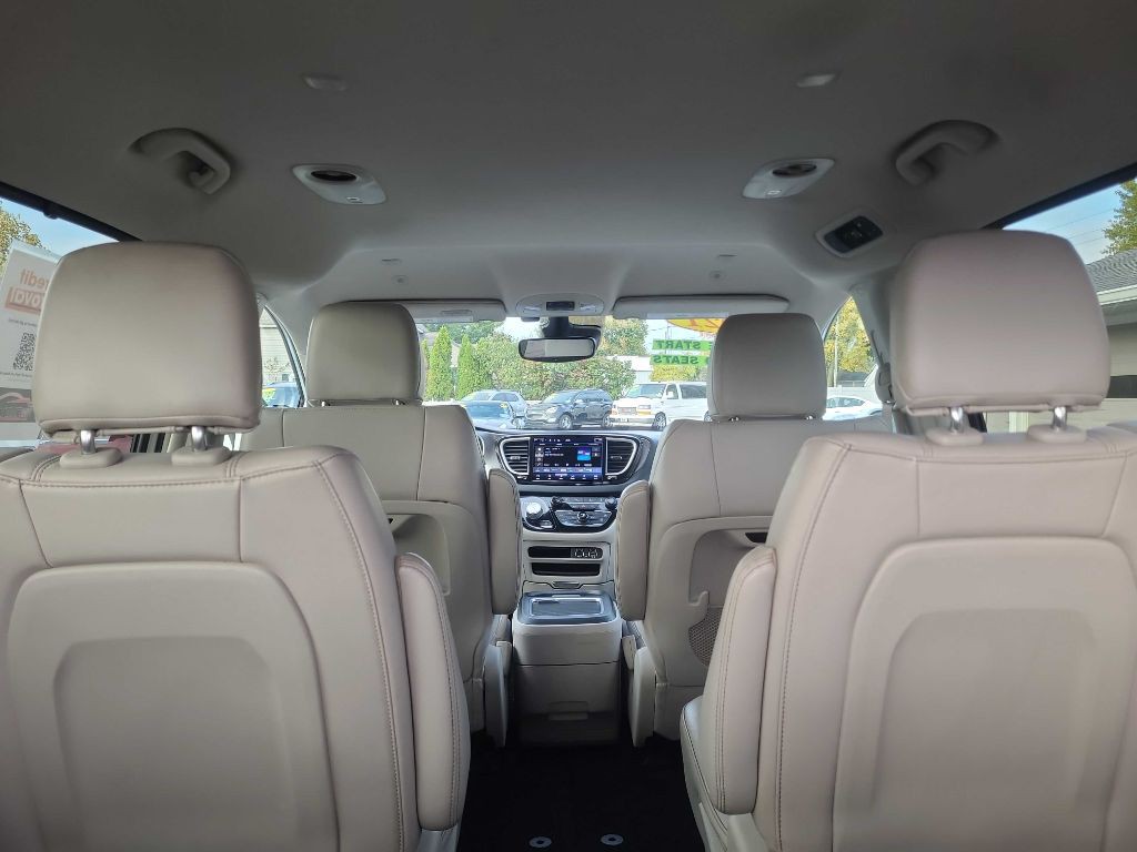 2021 Chrysler Pacifica Image 16
