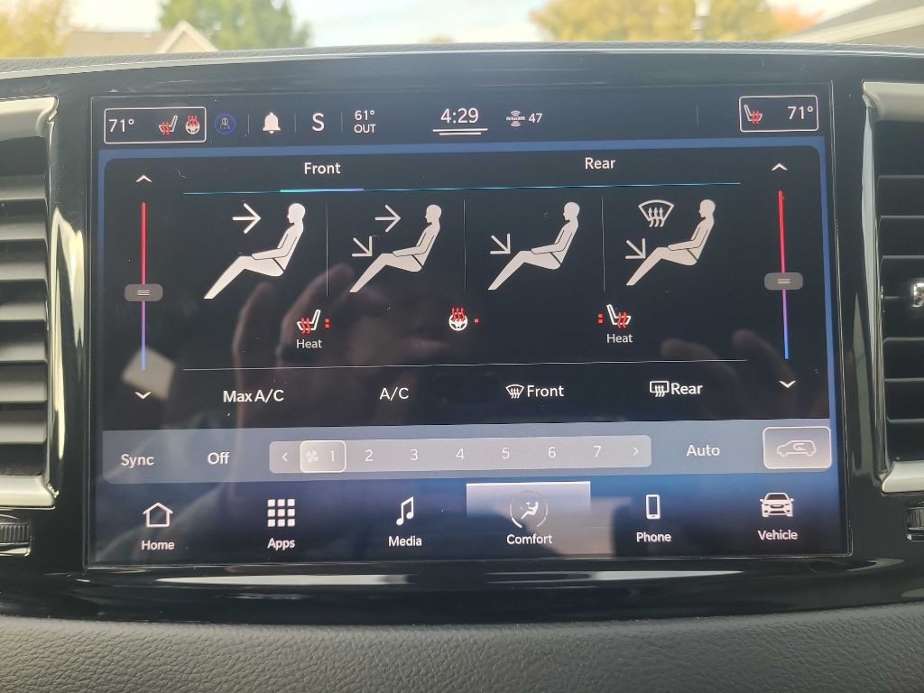 2021 Chrysler Pacifica Image 26