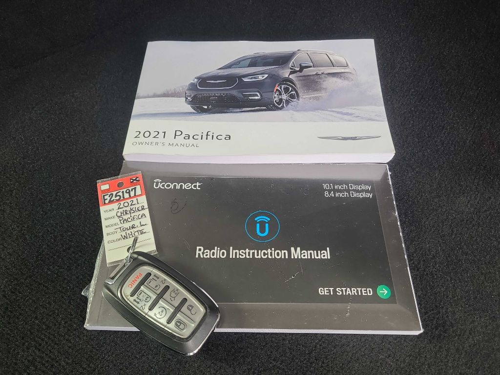 2021 Chrysler Pacifica Image 42