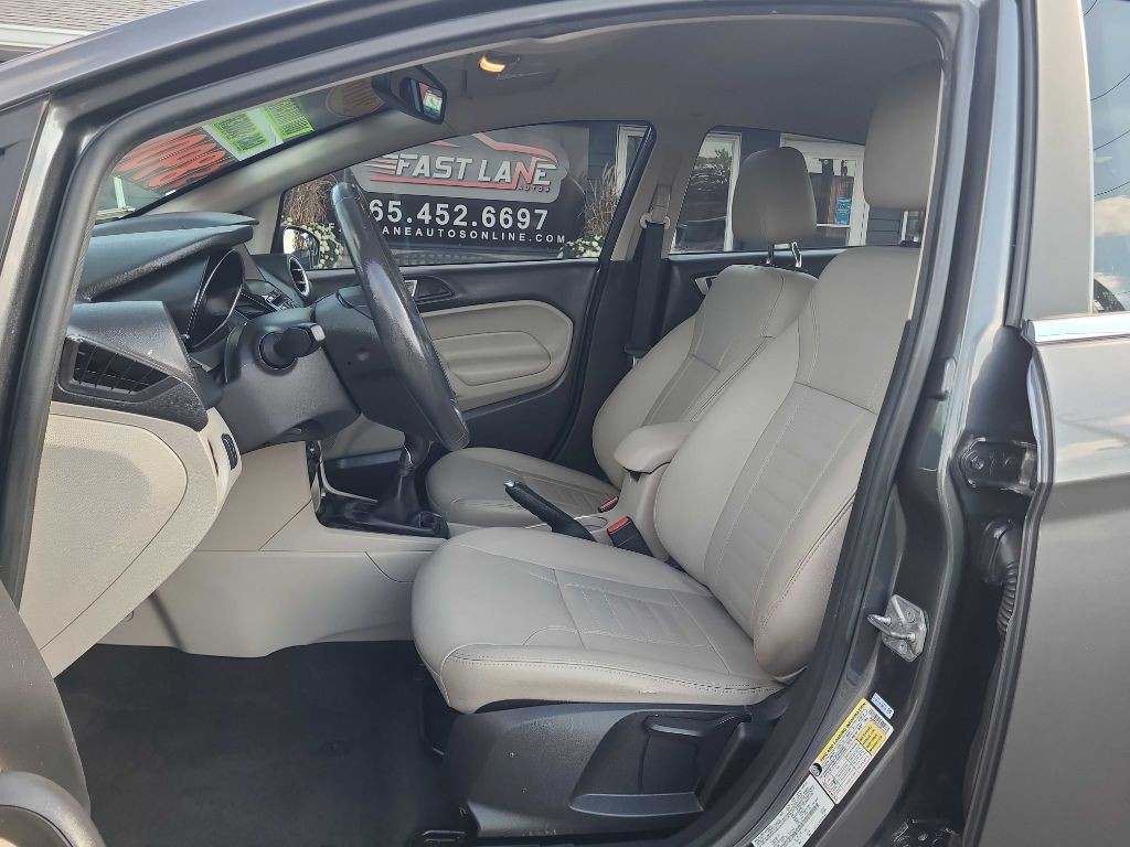 2016 Ford Fiesta Image 10