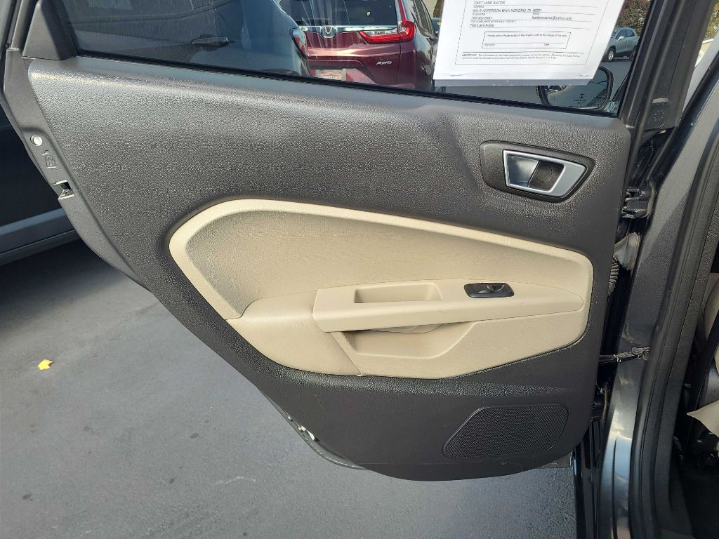 2016 Ford Fiesta Image 28