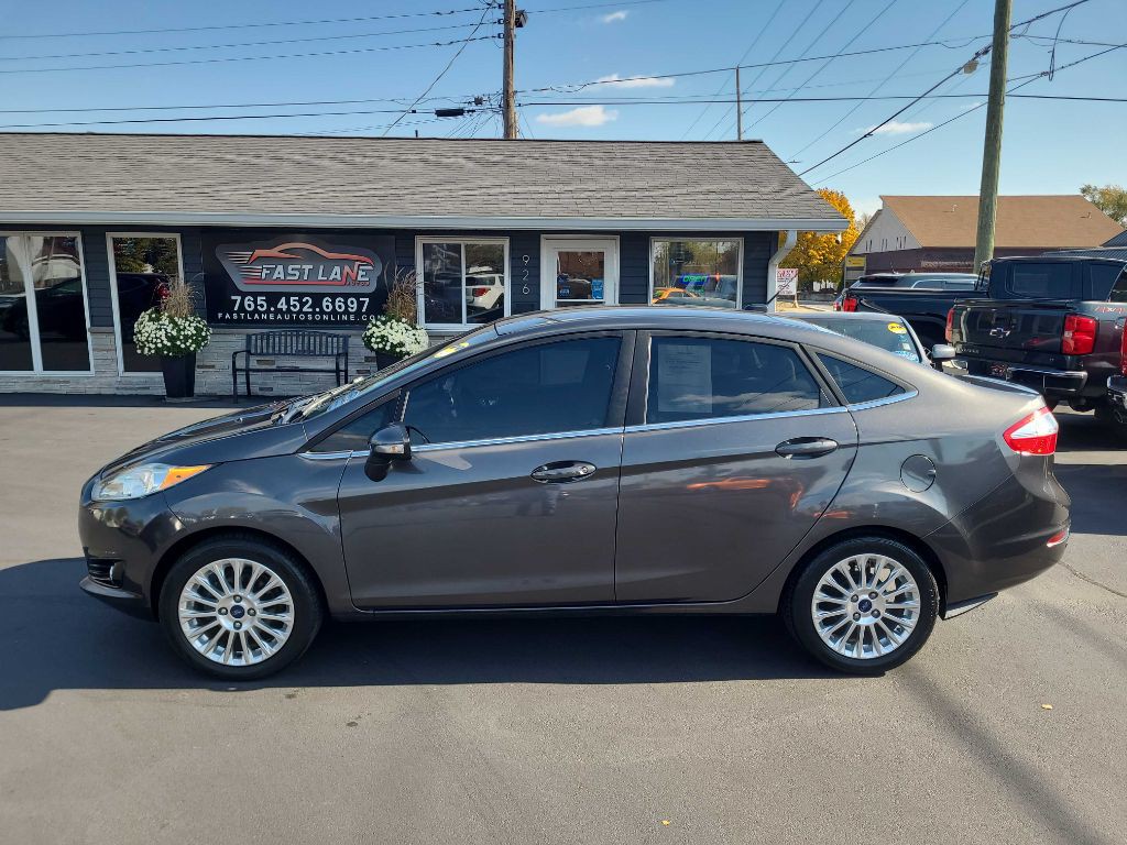 2016 Ford Fiesta Image 2