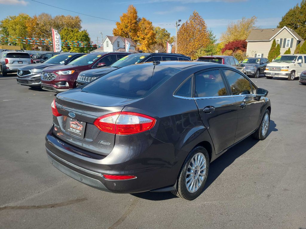 2016 Ford Fiesta Image 5