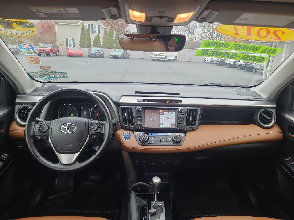 2017 Toyota Rav4 Image 16